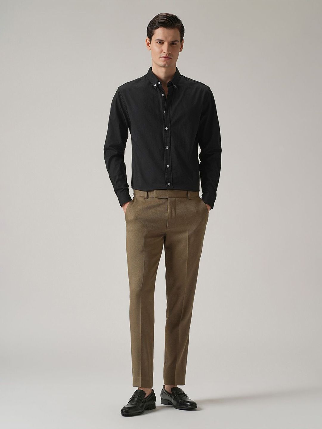 Brown Solid Slim Fit Pleated Formal Trousers for Men