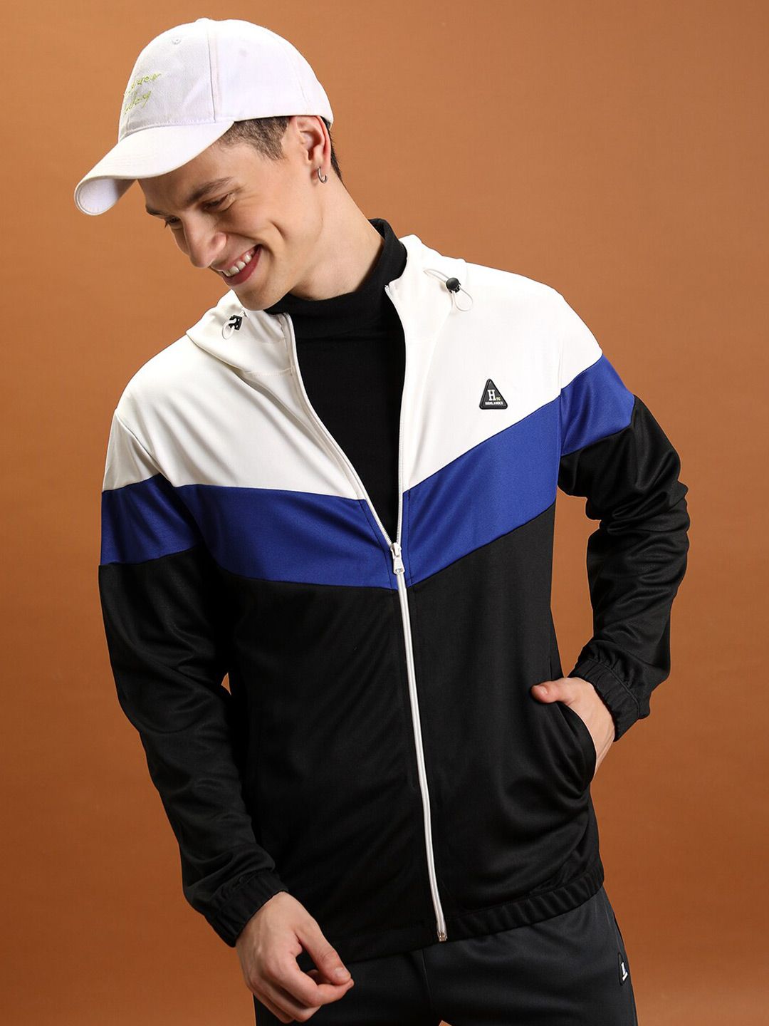 Colourblocked Regular Fit Sweatshirt