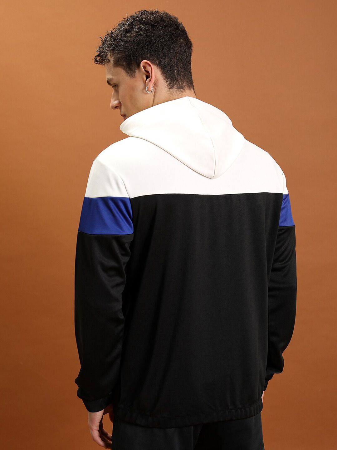 Colourblocked Regular Fit Sweatshirt